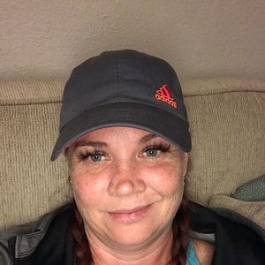 Meet your Posher, Laurie